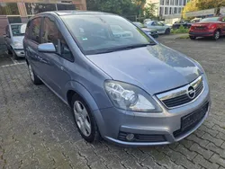 Silber Gebraucht 2007 Opel Zafira Van / Kleinbus | 850 €