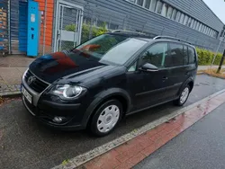 Schwarz Gebraucht 2010 VW Touran Van / Kleinbus | 4.500 € (Teuer)