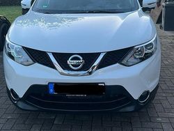 Weiß Gebraucht 2016 Nissan Qashqai SUV | 14.400 €