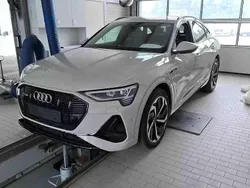 Siambeige metallic Gebraucht 2021 Audi e-tron Sportback S-Line SUV | 36.950 € (Superpreis)