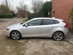 Grau Gebraucht 2016 Volvo V40 Comfort Kombi | 7.500 € (Fairer Preis)