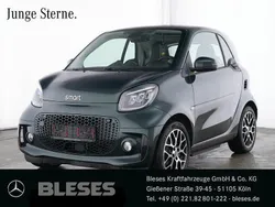 Grün Gebraucht 2023 Smart ForTwo Electric Drive Prime Exclusive Coupé | 17.800 € (Etwas zu teuer)