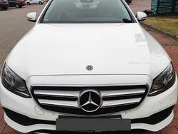 Weiß Gebraucht 2018 Mercedes 220 Kombi | 19.000 €