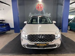Weiß Gebraucht 2022 Hyundai Santa Fe Signature SUV | 34.999 € (Guter Preis)