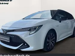 Weiß Gebraucht 2021 Toyota Corolla Team Kombi | 19.870 € (Guter Preis)