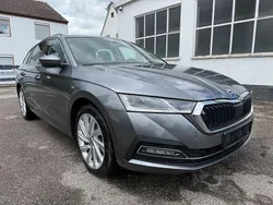 Grau Gebraucht 2024 Skoda Octavia Style Kombi | 27.777 € (Superpreis)