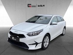 Weiß Gebraucht 2025 Kia Ceed Sportswagon Vision Kombi | 17.990 € (Superpreis)