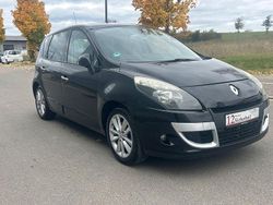 Schwarz Gebraucht 2010 Renault Scénic III Van / Kleinbus | 5.980 € (Fairer Preis)