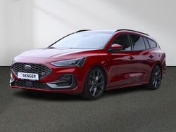 Fantastic red tc Gebraucht 2024 Ford Focus ST Kombi | 32.880 € (Fairer Preis)