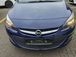 Blau Gebraucht 2016 Opel Astra Edition Kombi | 7.000 € (Guter Preis)