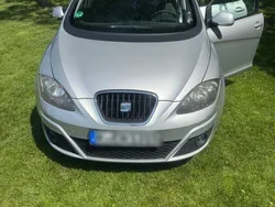 Silber Gebraucht 2011 Seat Altea Van / Kleinbus | 4.890 € (Fairer Preis)
