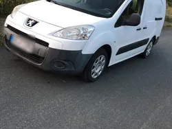 Weiß Gebraucht 2010 Peugeot Partner Van / Kleinbus | 2.700 € (Fairer Preis)