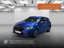 Blau Gebraucht 2024 BMW 218 Active Tourer Luxury Line Van / Kleinbus | 33.707 € (Fairer Preis)