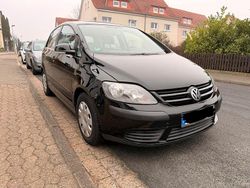 Schwarz Gebraucht 2005 VW Golf IV Kleinwagen | 1.790 € (Etwas zu teuer)