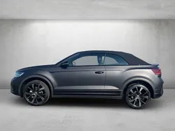 Deep black matt Gebraucht 2024 VW T-Roc R-line Edition SUV | 42.880 €