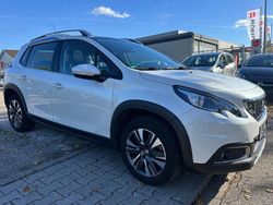 Weiß Gebraucht 2019 Peugeot 2008 Allure SUV | 11.490 € (Guter Preis)