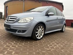 Blau Gebraucht 2008 Mercedes B200 Van / Kleinbus | 3.900 € (Fairer Preis)