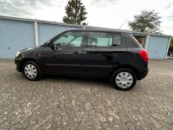 Schwarz Gebraucht 2011 Skoda Fabia Kombi | 5.100 € (Etwas zu teuer)