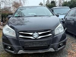 Schwarz Gebraucht 2016 Suzuki SX4 S-Cross Limousine | 3.299 € (Fairer Preis)