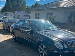 Schwarz Gebraucht 2005 Mercedes E220 Avantgarde Limousine | 3.650 € (Guter Preis)