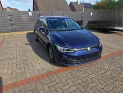 Blau Gebraucht 2020 VW Golf VIII Limousine | 17.500 € (Guter Preis)