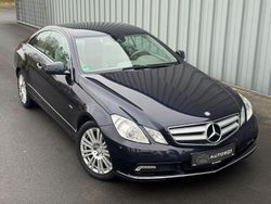 Tansanitblau Gebraucht 2010 Mercedes E220 Coupé | 11.999 € (Fairer Preis)