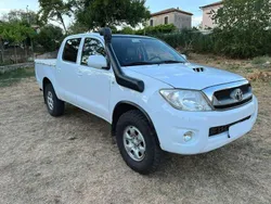 Weiß Gebraucht 2010 Toyota HiLux Life Abholung | 15.550 € (Fairer Preis)