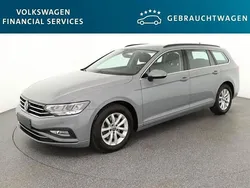 Grau Gebraucht 2023 VW Passat Business Kombi | 25.980 € (Superpreis)