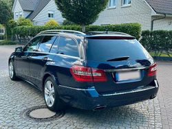 Blau Gebraucht 2013 Mercedes E350 Kombi | 9.000 € (Superpreis)
