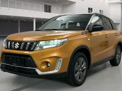 Gelb Gebraucht 2024 Suzuki Vitara Active SUV | 22.850 € (Fairer Preis)