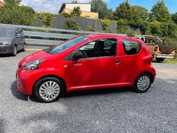 Rot Gebraucht 2007 Toyota Aygo Kleinwagen | 2.250 € (Fairer Preis)