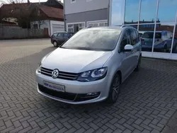 Reflexsilber metallic Gebraucht 2017 VW Sharan Highline Van / Kleinbus | 17.600 € (Superpreis)