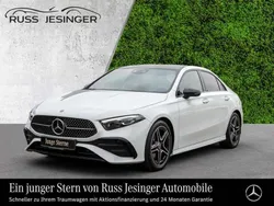 Weiß Gebraucht 2023 Mercedes A220 AMG line Limousine | 36.980 € (Fairer Preis)