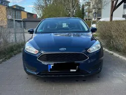 Blau Gebraucht 2017 Ford Focus Kombi | 5.900 € (Fairer Preis)