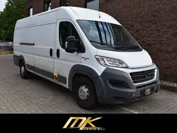 Weiss Gebraucht 2017 Fiat Ducato Van | 7.990 €