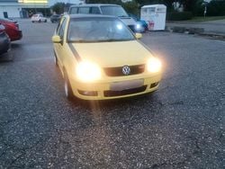 Gelb Gebraucht 2001 VW Polo Conceptline Kleinwagen | 1.700 € (Teuer)