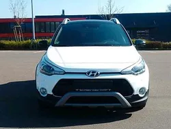 Weiß Gebraucht 2020 Hyundai i20 Active Limousine | 14.800 € (Fairer Preis)