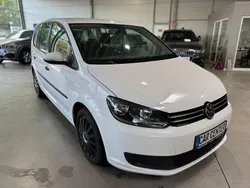 Weiß Gebraucht 2013 VW Touran Trendline Van / Kleinbus | 6.950 € (Superpreis)