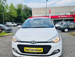 Weiß Gebraucht 2017 Hyundai i20 Classic Limousine | 6.300 € (Superpreis)