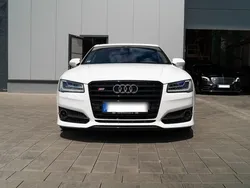 Weiß Gebraucht 2017 Audi S8 plus Sport Limousine | 54.500 € (Etwas zu teuer)
