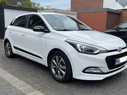 Weiß Gebraucht 2018 Hyundai i20 Passion Plus Limousine | 8.100 € (Fairer Preis)