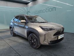 Gold Gebraucht 2024 Toyota Yaris Cross Team SUV | 28.340 € (Fairer Preis)