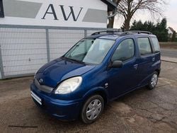 Blau Gebraucht 2003 Toyota Yaris Verso Sol Van / Kleinbus | 1.850 € (Guter Preis)