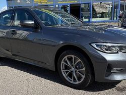 Grau Gebraucht 2021 BMW 320 Sport Line Limousine | 24.480 € (Teuer)