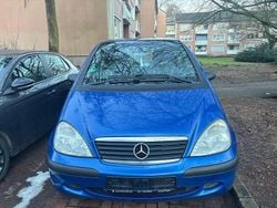Blau Gebraucht 2001 Mercedes A140 Classic Kleinwagen | 1.050 € (Fairer Preis)