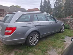 Grau Gebraucht 2012 Mercedes C200 Limousine | 16.000 €