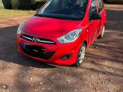 Rot Gebraucht 2011 Hyundai i10 Kleinwagen | 3.400 €