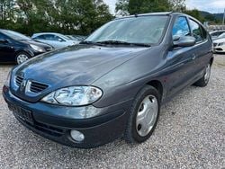 Grau Gebraucht 2000 Renault Mégane Expression Limousine | 1.500 € (Guter Preis)