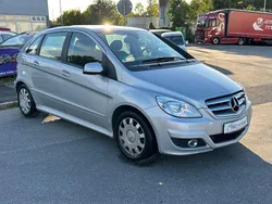 Silber Gebraucht 2011 Mercedes B180 Van / Kleinbus | 5.950 € (Guter Preis)
