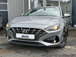 Silber Gebraucht 2022 Hyundai i30 Trend Kombi | 12.300 € (Fairer Preis)